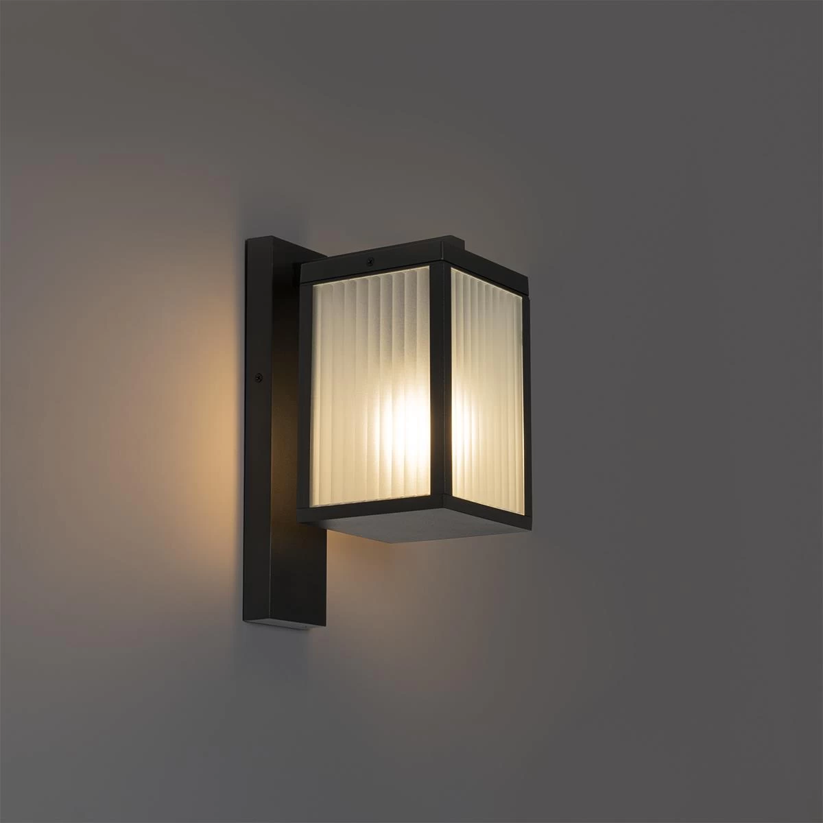 QAZQA Buiten Wandlantaarn Zwart Met Ribbel Glas IP44 - Charlois - Afbeelding 11